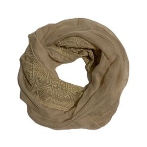 Una Tala Infinity scarf